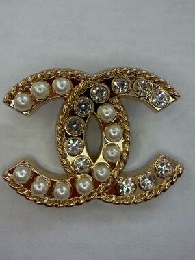 Beautiful Brooch– NWOT 💎